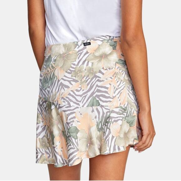 RVCA Skirt Medium - Picture 2 of 3